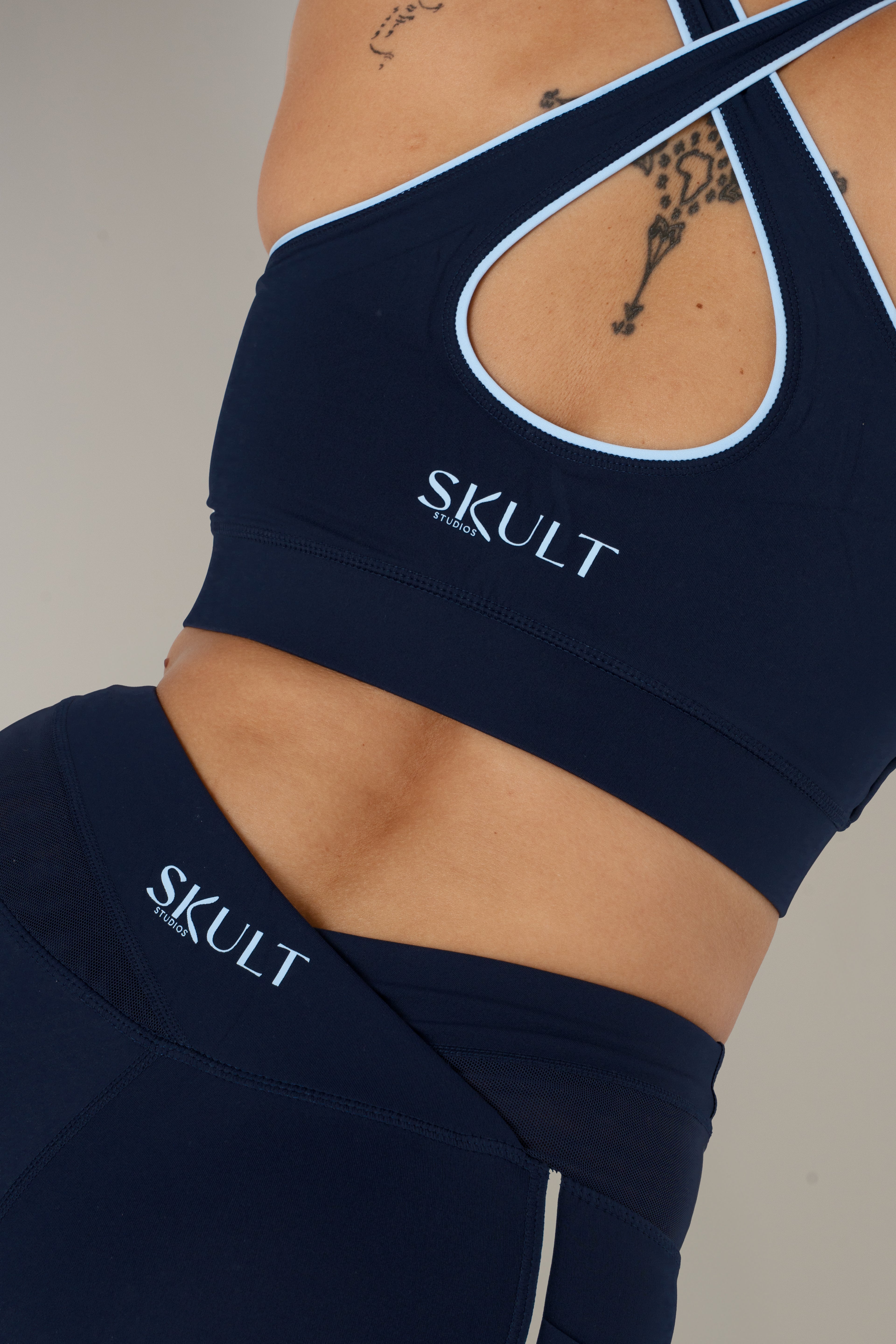 Brassière croisée bleu