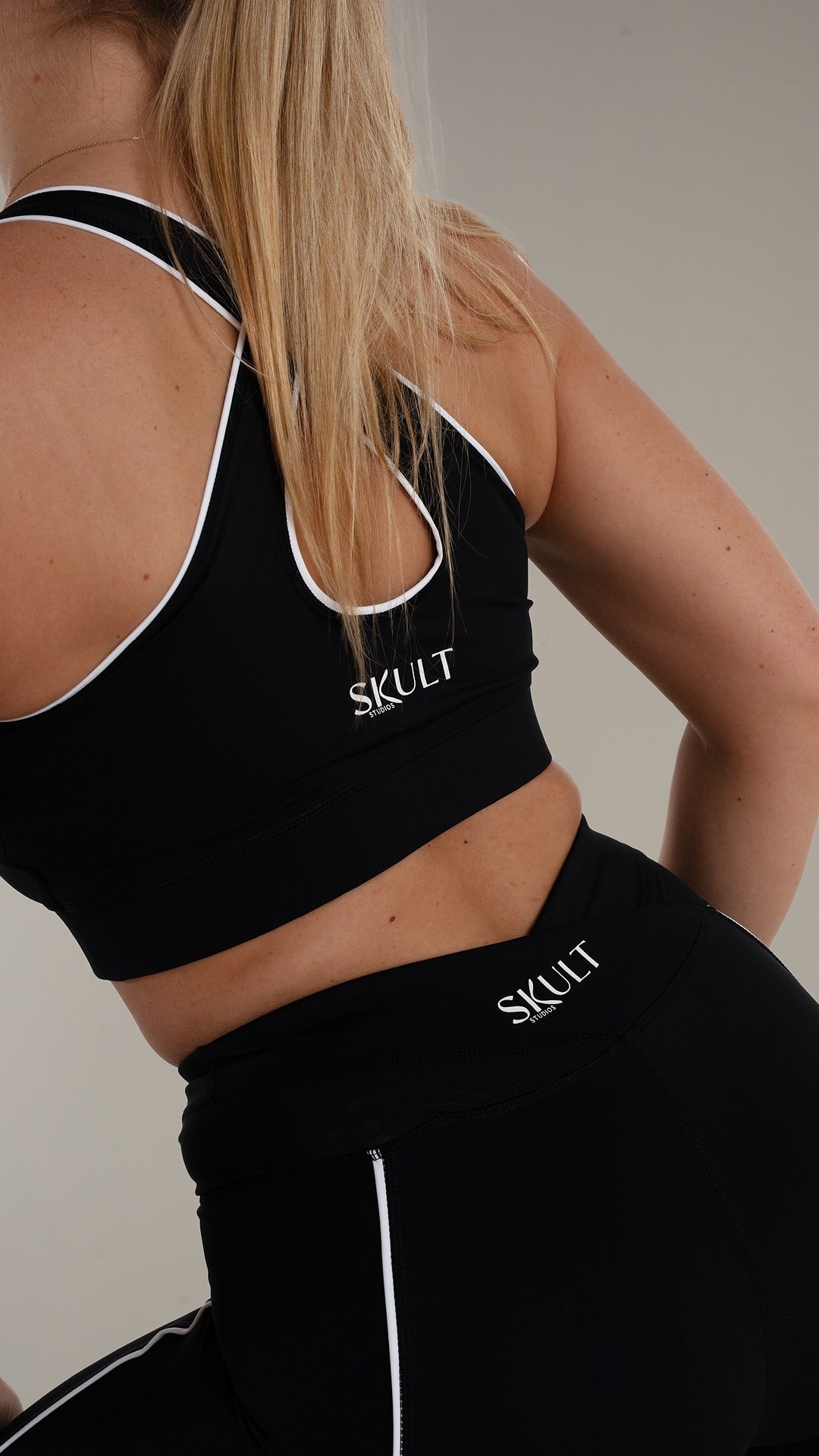 Brassière croisée noire